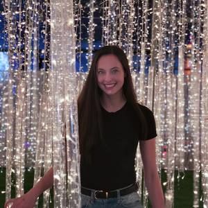 Meet your Posher, Jenna brook